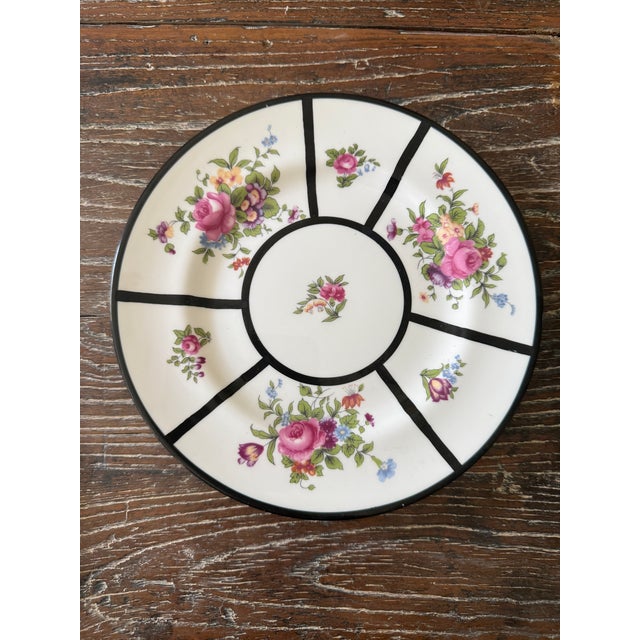 Limoges, France 1910s Crown Staffordshire Fine Bone China Salad Plates Black Art Deco Bands With Floral Bouquets – Made in England -Set of Ten For Sale - Image 4 of 9