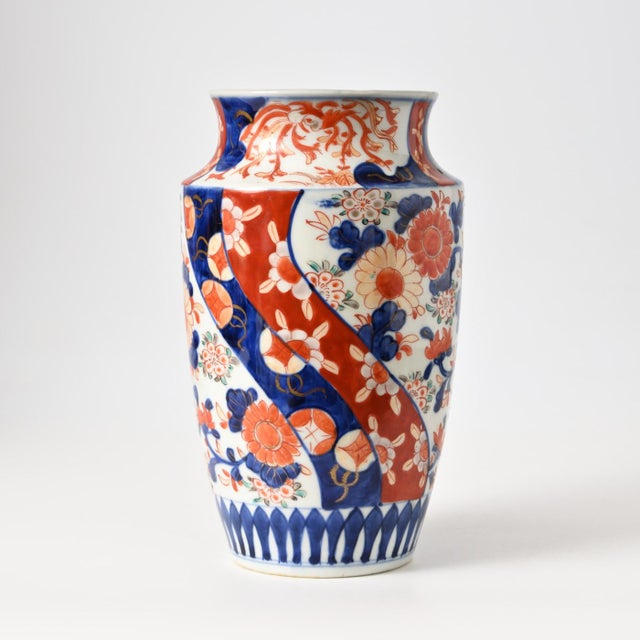 Japanese Imari Porcelain Vase, 1890s For Sale - Image 9 of 9