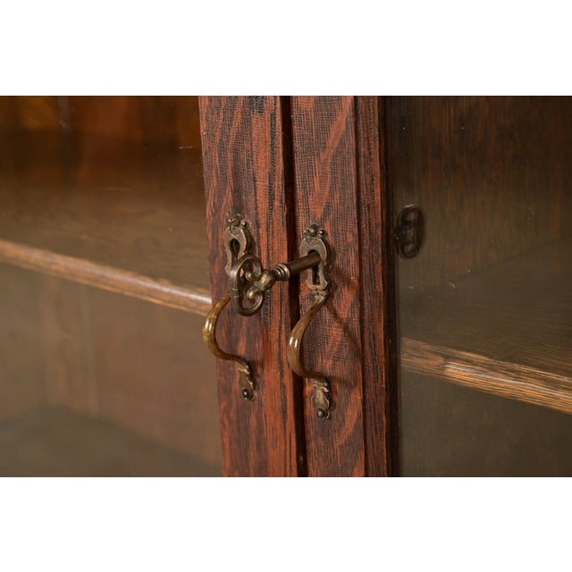 R. J. Horner Style Victorian Oak Double Bookcase With Carved Lion Heads and Paw Feet, Circa 1890s For Sale In South Bend - Image 6 of 13