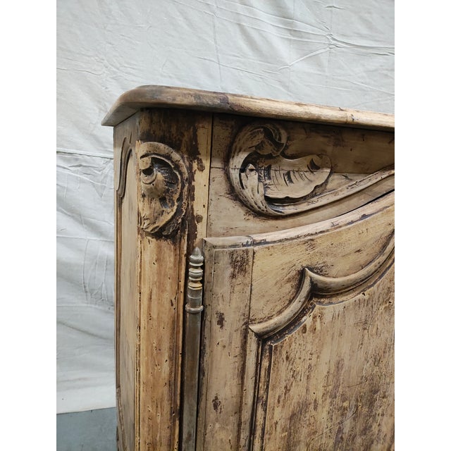 18th Century French Provincial Walnut Buffet From Provence (Avignon), Circa 1780 For Sale - Image 9 of 10