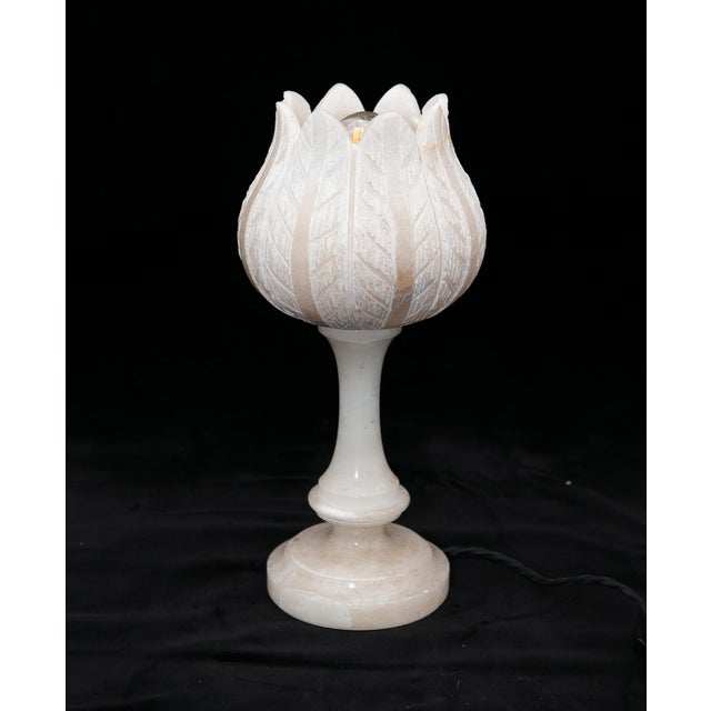 Ivory Art Deco French Table Lamp in Alabaster, France, 1940s For Sale - Image 8 of 8
