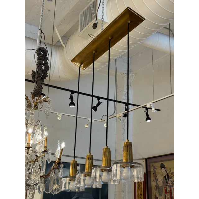 Modern Thomas O’Brien for Visual Comfort Iris Quatro Linear Pendant For Sale - Image 3 of 12