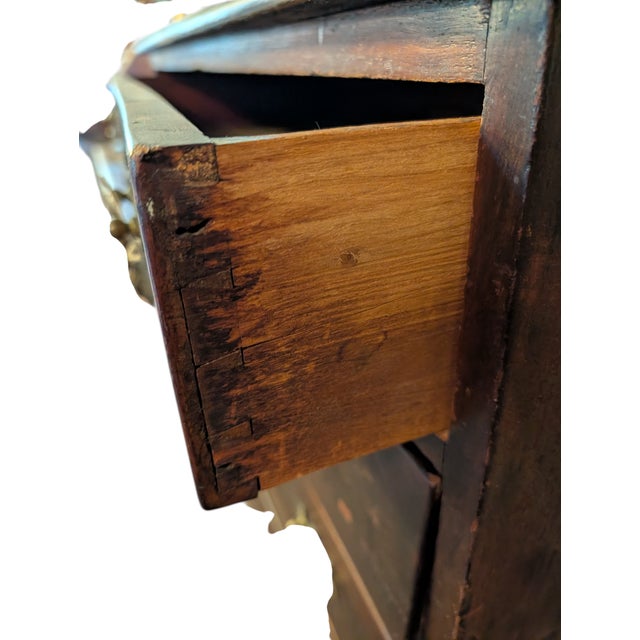 Traditional Mid 18th Century George III English Georgian Mahogany Chest of Drawers For Sale - Image 3 of 11