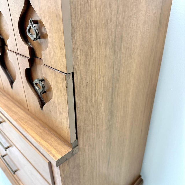 1950s Mid-Century Modern Tall Boy Chest of Drawers Kent Coffey Perspecta Moroccan, Attributed For Sale - Image 13 of 13