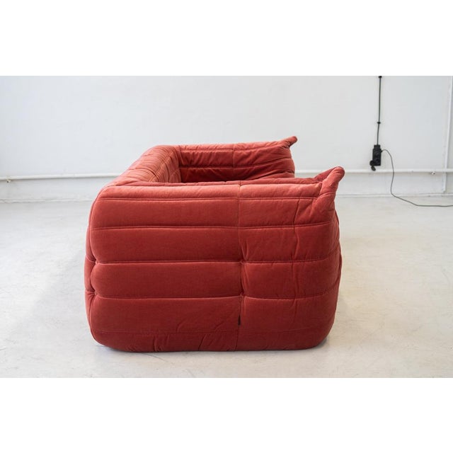 Textile Vintage Two-Seat Togo Sofa with Arms in Burgundy Velvet by Michel Ducaroy for Ligne Roset, 1970s For Sale - Image 7 of 18