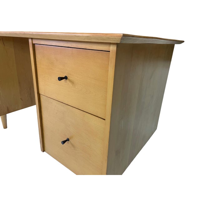 Attributed to Paul McCobb for Planner Group Maple Double Pedestal Desk, 1950s For Sale - Image 14 of 18