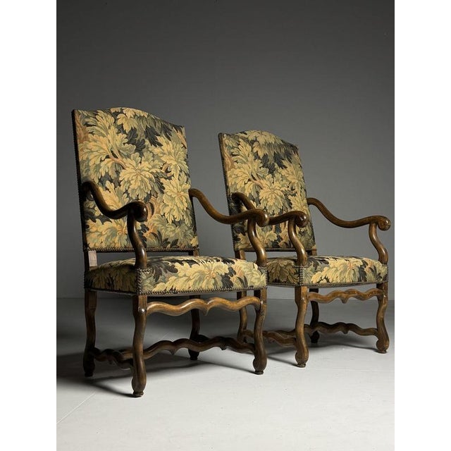 Set of 2 Os de Mouton armchairs. Originally from France, mid-20th century. Upholstered in the style of 17th/18th-century...