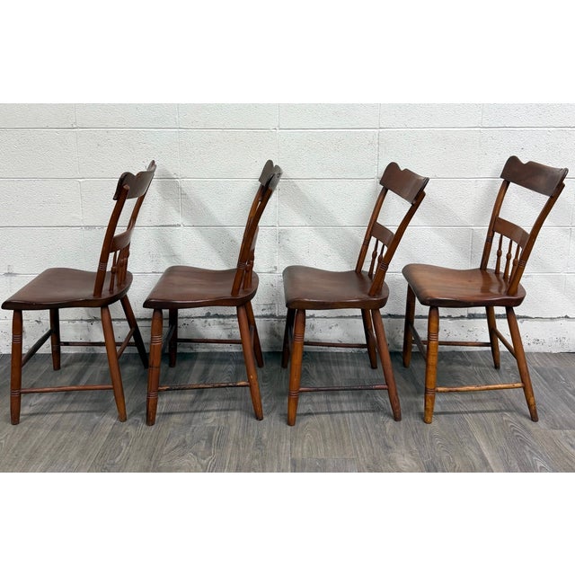 Antique American Country Farmhouse Plank Seat Dining Chairs - Set of 4 For Sale In Kansas City - Image 6 of 10