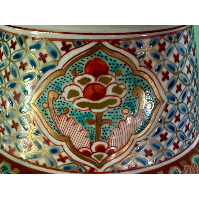 Japanese Kutani Porcelain Phoenix Vase | Meiji Period | Late 19th Century For Sale In Chicago - Image 6 of 18