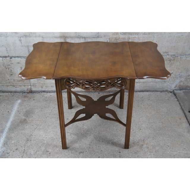 1970s Baker Historic Charleston Georgian Mahogany Pembroke Drop Leaf Side Accent Table For Sale - Image 6 of 13