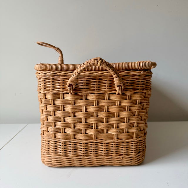 1970s Wicker Two Handle Lidded Basket For Sale - Image 9 of 9