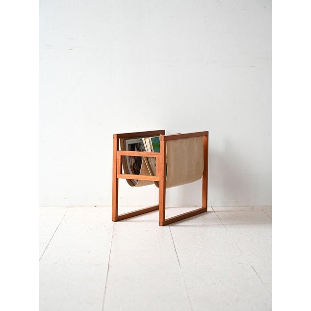 Scandinavian magazine rack from the 1950s-60s by Henning Wind-Hansen. Teak structure with fabric bag, elegant and...