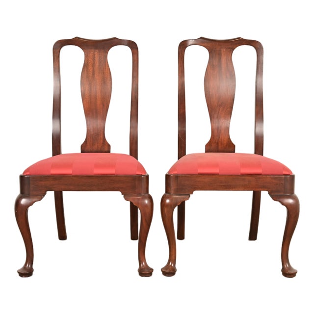 Henkel Harris Queen Anne Solid Mahogany Side Chairs or Dining Chairs, Pair For Sale