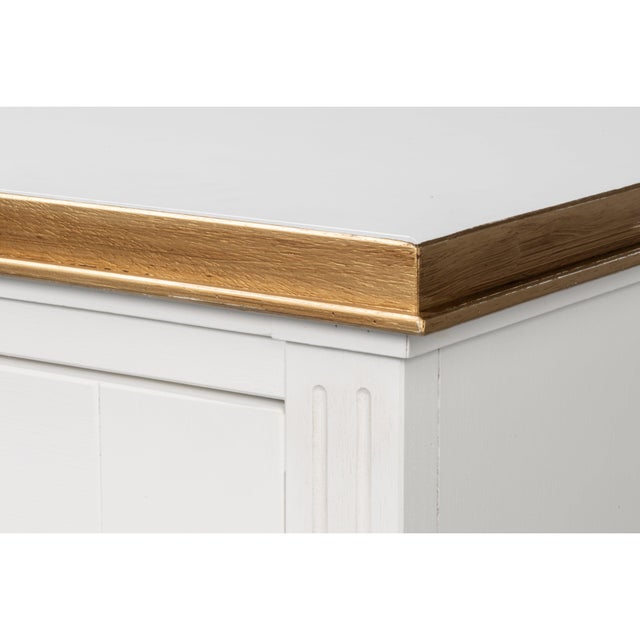 2020s Louis XVI Three-Door Buffet in White and Gold For Sale - Image 5 of 10