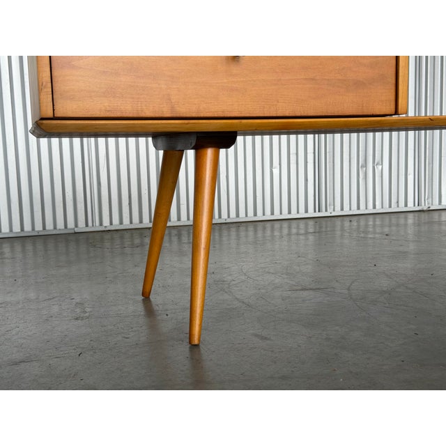 Tan 1950s Early Paul McCobb Planner Group Bench Coffee Table With Cabinet Drawer - Restored For Sale - Image 8 of 12