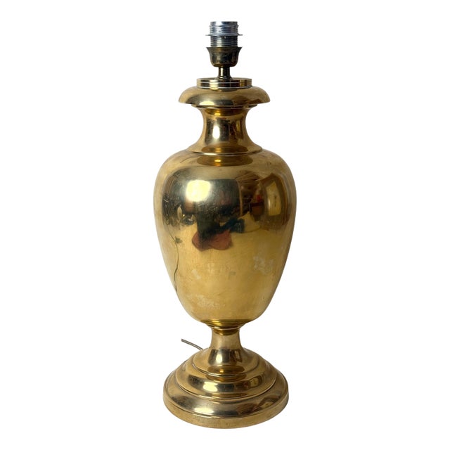 Italian Hollywood Regency Brass Urn Table Lamp, 1970s For Sale