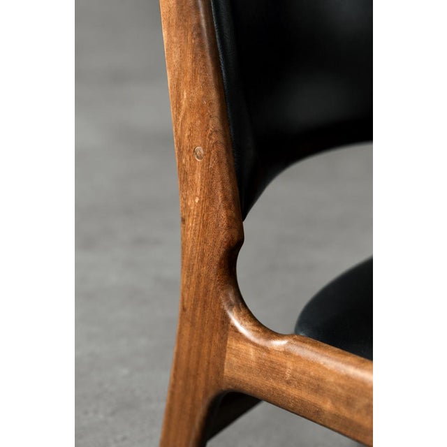 This modernist chair was designed by erik buch for the danish manufacturer anderstrup møbelfabrik during the 1950s. It is...