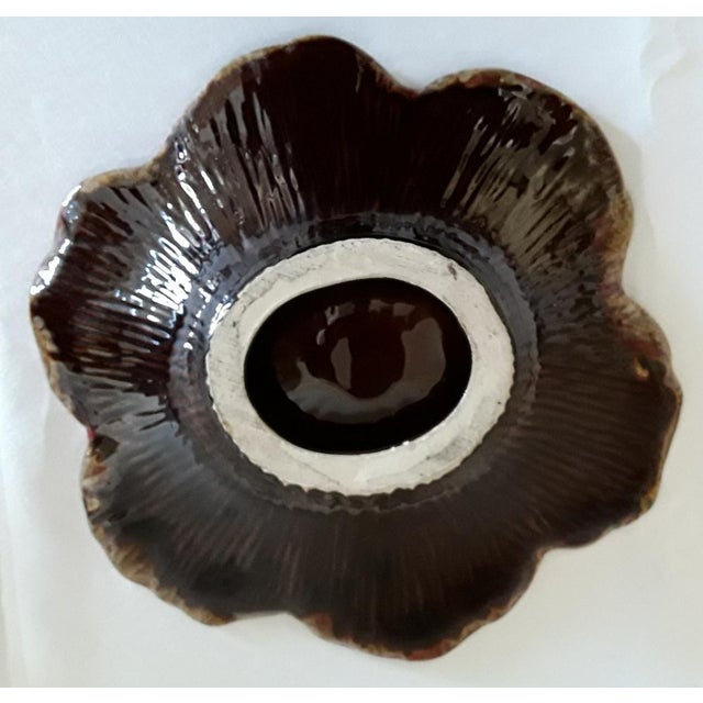 1970s Vintage P and Poppy-Shaped French Ceramic Shell in Adventurous Color Glaze from Vallauris, 1970s For Sale - Image 5 of 7