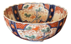 Hand-Painted Imari Porcelain Bowl with an Scalloped Rim, 1890s
