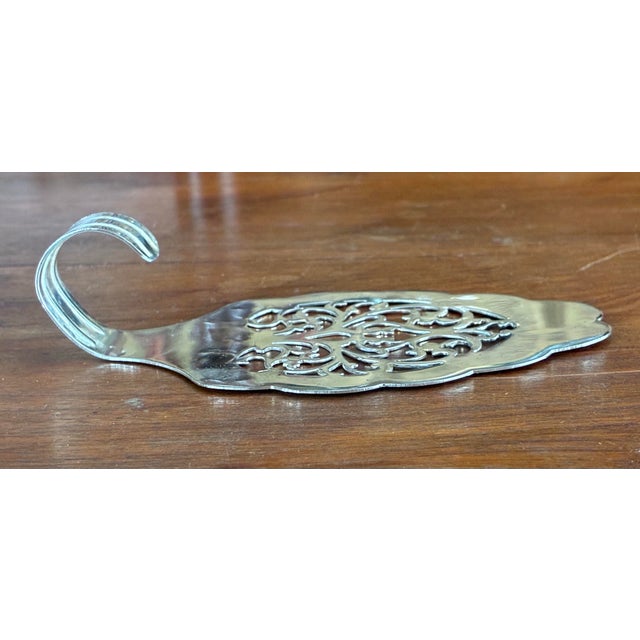 Early 20th Century Vintage English Silver Plate Pastry Server For Sale - Image 5 of 10