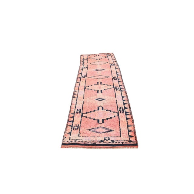 Handknotted vintage decorative Herki runner from Northern Iraq. Approximately 50-60 years old. In very good condition.