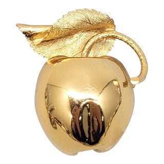 Vintage Signed Napier 3d Apple "Orchard Treasure" Brooch For Sale