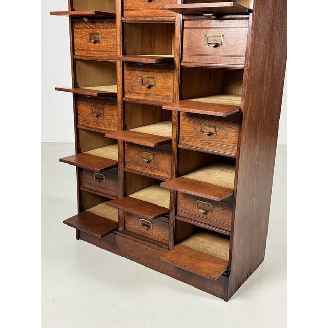 Chest of Drawers in Oak For Sale - Image 12 of 18