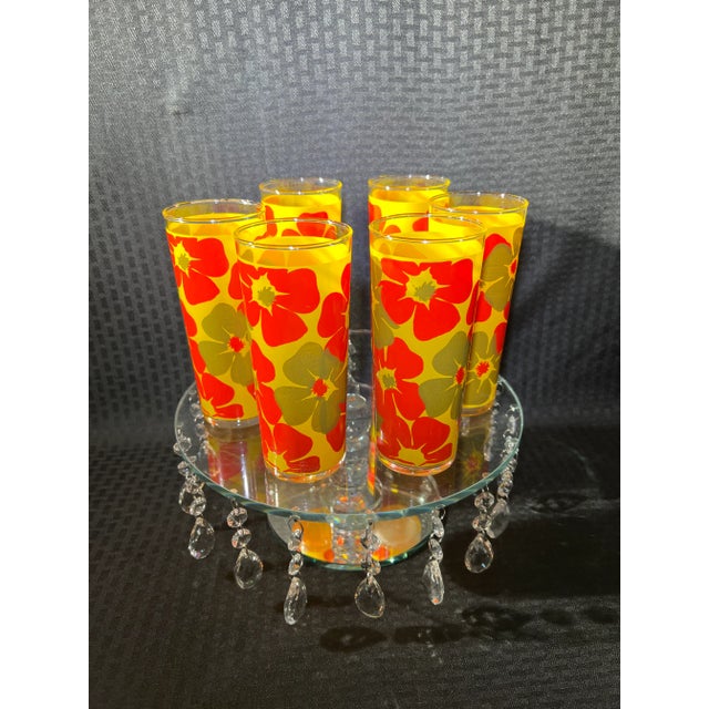 Mid-Century Modern 1960's Bright and Colorful Hibiscus Flowers Glassware Set- 6 Pieces For Sale - Image 3 of 11