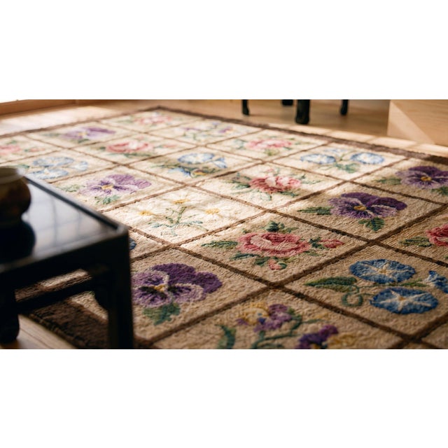 Textile 1940s Tan-Taupe Floral Checkerboard Folk Art Antique American Hooked Rug 3'9"x 5'6" Wool Carpet For Sale - Image 7 of 8