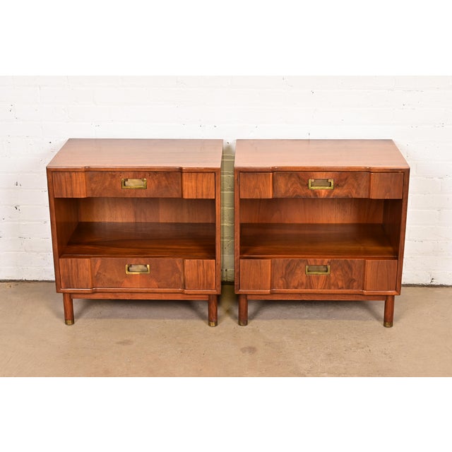 Mid-Century Modern 1960s John Widdicomb Mid-Century Modern Hollywood Regency Sculpted Walnut Nightstands, Pair For Sale - Image 3 of 12