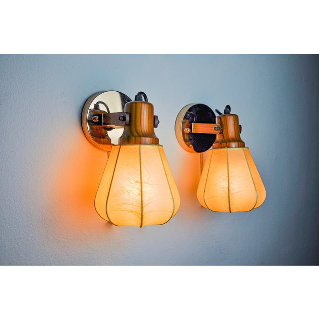 Articulated Cocoon Wall Lights in Resin and Pine, 1970, Set of 2 For Sale - Image 6 of 11