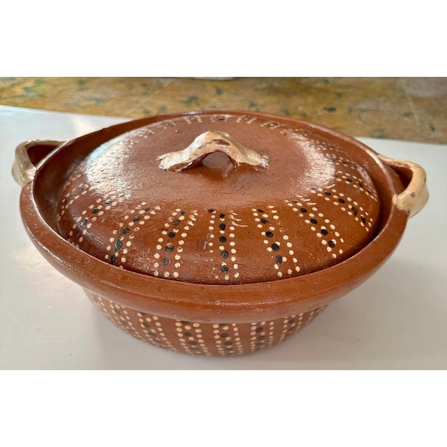 Vintage Hand Painted Traditional Mexican Clay Earthenware Pottery Lidded Pot For Sale In Houston - Image 6 of 11