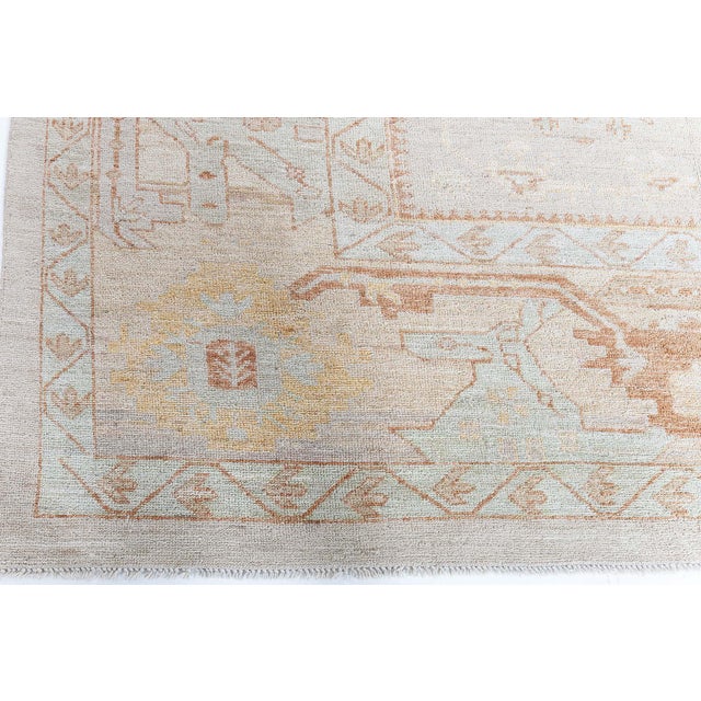 Traditional Rug Antique-Inspired Sunburst Medallion Beige "Dawnlight" For Sale - Image 4 of 9