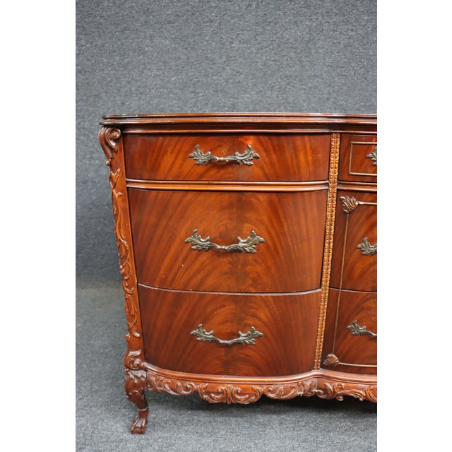 Mid 20th Century Mahogany Serpentine Front Dresser With Claw & Ball Feet For Sale - Image 4 of 13