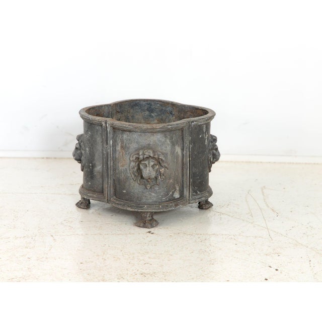 Metal Antique English Lead Quatrefoil Planter With Lion Heads and Paws, 1850s For Sale - Image 7 of 9