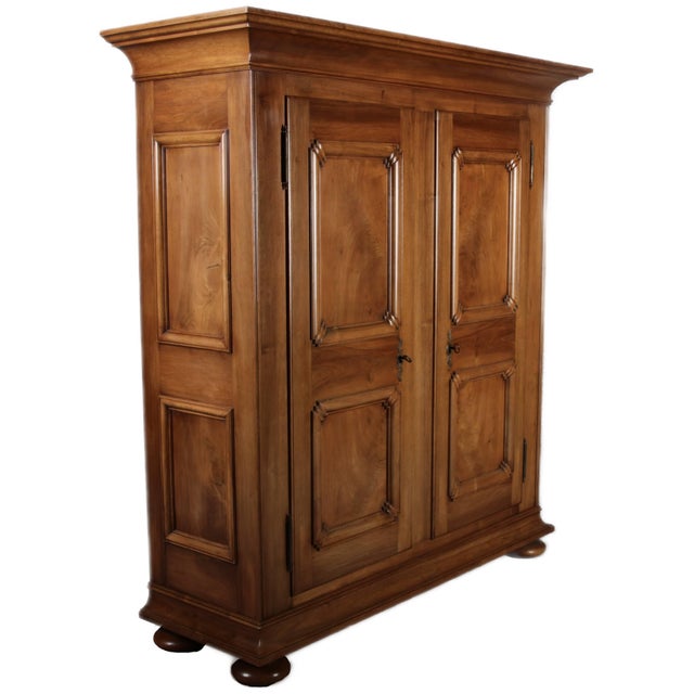 Age and Origin: The cabinet likely dates from 1800-1830 and is probably of Swiss origin. Dimensions: Height approx. 203...