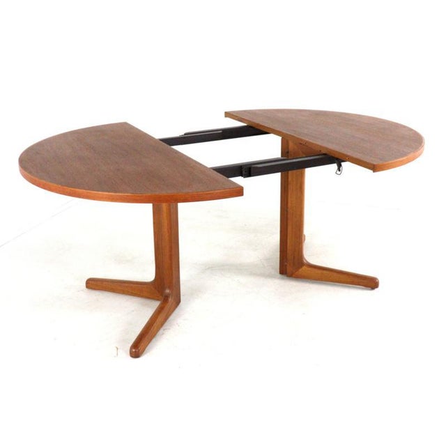Extendable Round Dining Table from S. Burchardt Nielsen, Denmark For Sale - Image 4 of 8