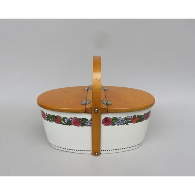 Art Nouveau Pastry Box in Ceramics and Wood, 1890s For Sale - Image 6 of 18