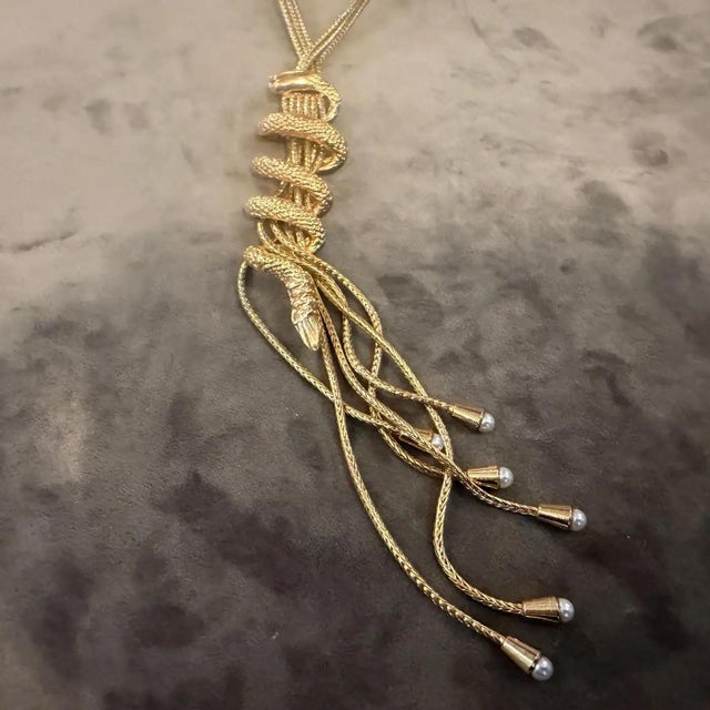 A 2000s High Quality Costume Jewelry Gilt Metal Italian Snake Necklace For Sale - Image 10 of 16