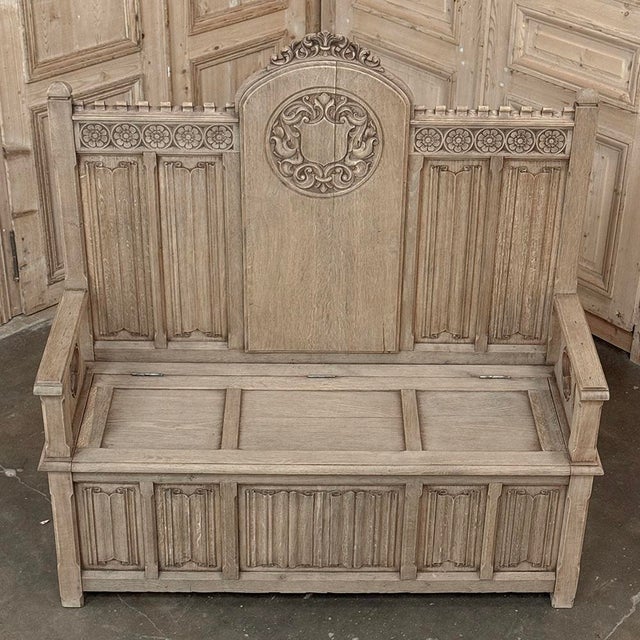 19th Century French Gothic Revival Hall Bench in Stripped Oak For Sale - Image 15 of 18