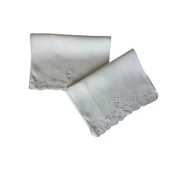 White Vintage Soft White Linen Guest Towels with Filet and Needle Lace Fingertip Towels, Classic European Trousseau Linen - a Pair For Sale - Image 8 of 9