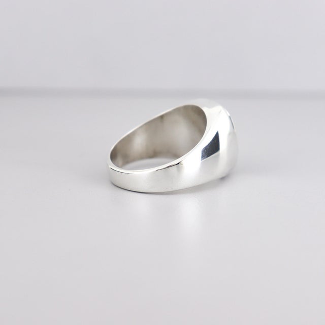 Large Vintage Sterling Silver, Onyx Cabochon, & Diamond Men's Signet Style Ring For Sale - Image 11 of 15
