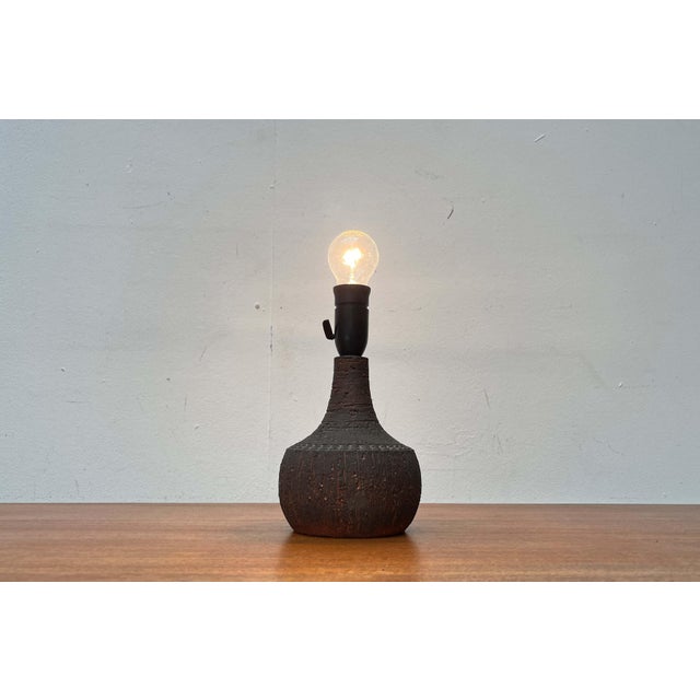 Mid-Century Modern Danish Studio Pottery Table Lamp by Jytte Trebbien and Harry Nielsen for Tusbo, Denmark, 1960s For Sale - Image 4 of 18