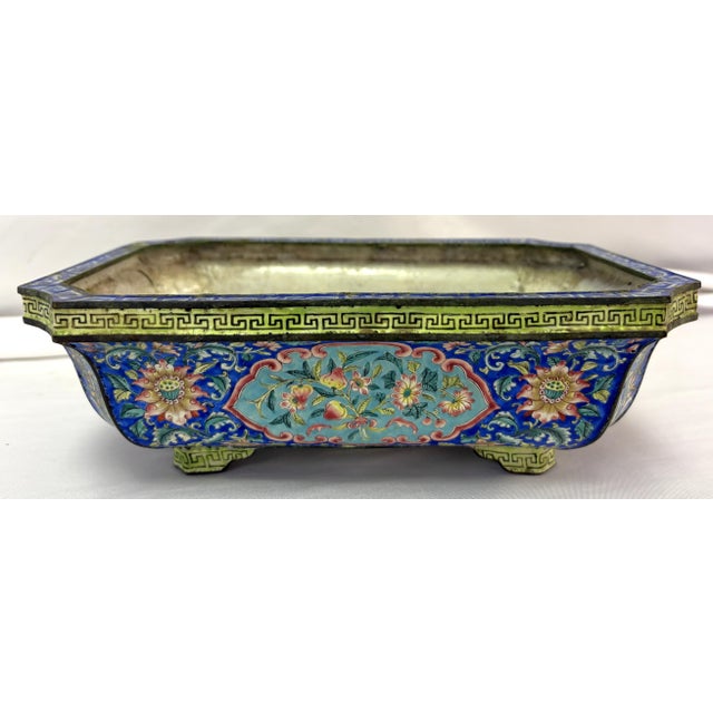 Stunning Chinese canton enamel jardiniere from the 18th century. The piece is made of metal with exquisite colorful and...
