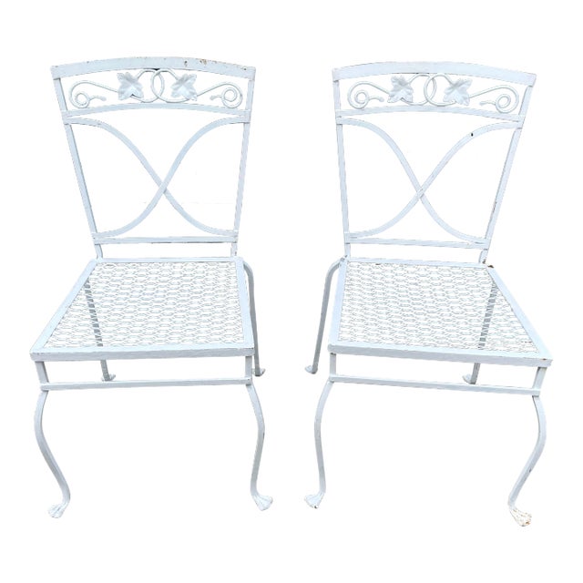 A Pair of Vintage Wrought Iron Salterini Mt Vernon Maple Leaf Dining Chairs, Attributed For Sale