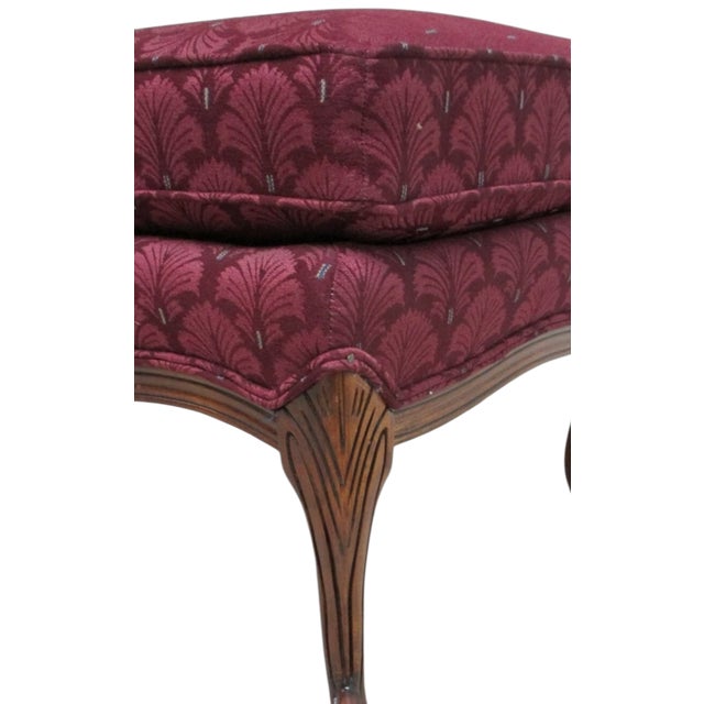 Burgundy 1980s Hickory White French Country Carved Living Room Foot Stool Ottoman A For Sale - Image 8 of 11