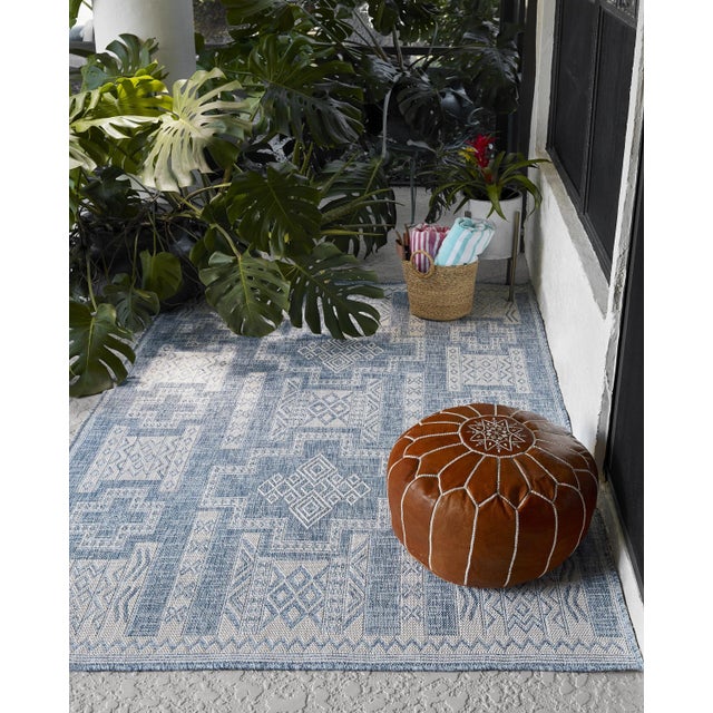 Blue Momeni Contemporary Indoor/Outdoor Hampton Bay Rug in Blue, 5'3" x 7' For Sale - Image 8 of 10