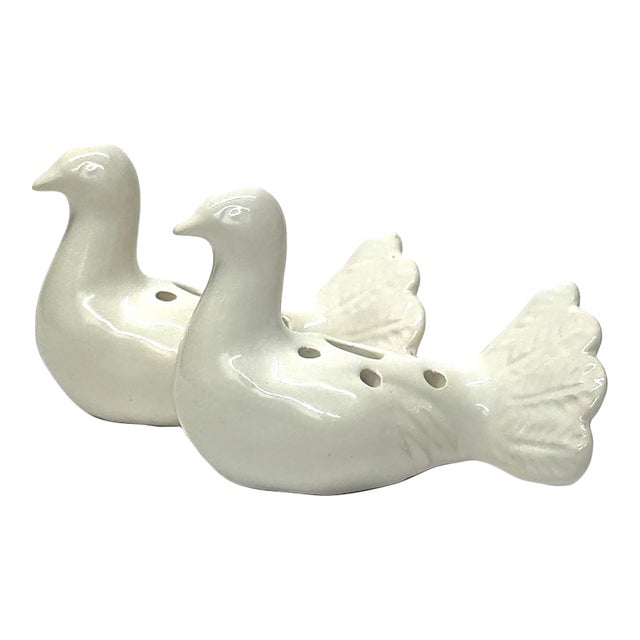 Vintage Ceramic White Dove Floral Arrangers - A Pair For Sale