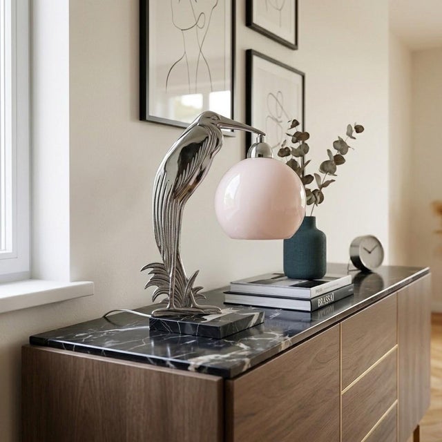 Slender and almost lifelike, this sublime Art Deco lamp completely captivated us. This superb marabou stork, with its...