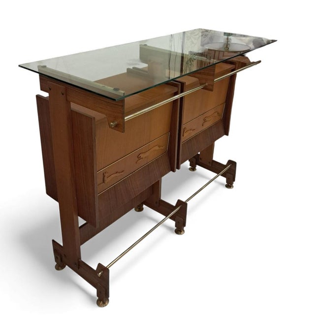 1950s Mid-Century Modern Italian Teak and Rosewood Bar Counter with Shelving and Stools, 1950s, Set of 4 For Sale - Image 5 of 15